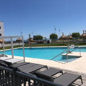 Bajo Con Jardin En Primera Linea De Playa Malaga